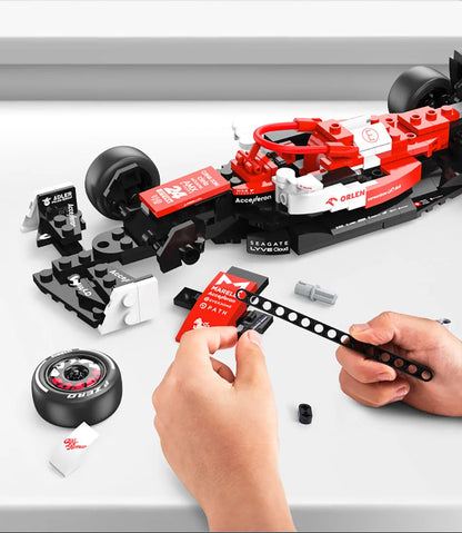 Alfa Romeo C42 F1 Racewagen Bouwset – Schaalmodel 1:24 van Bouwblokken